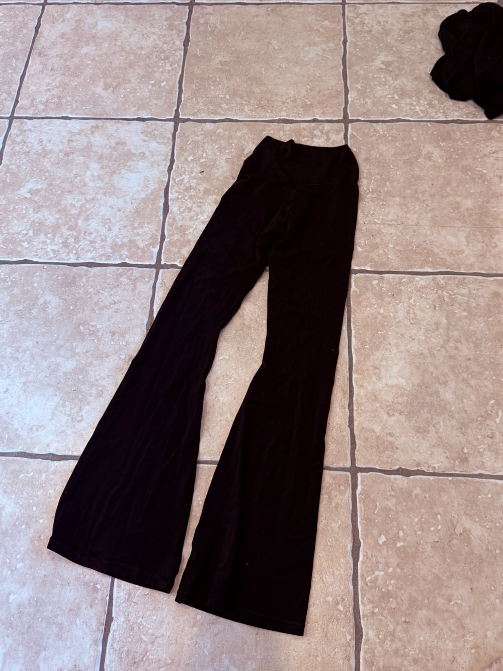 Offline High-Waist Black Flared Leggings
